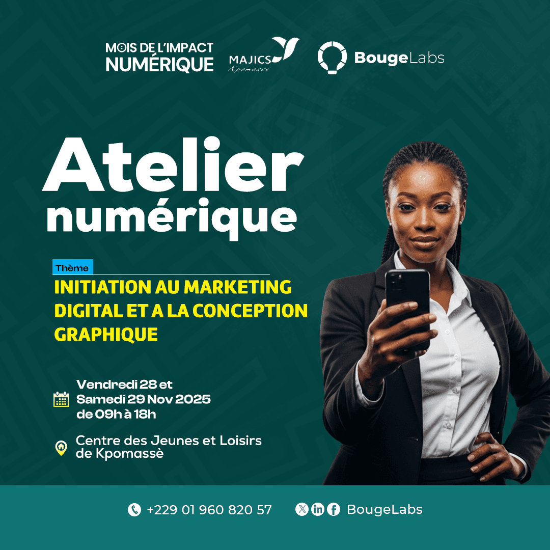 Une jeune femme en tailleur regarde son smartphone.